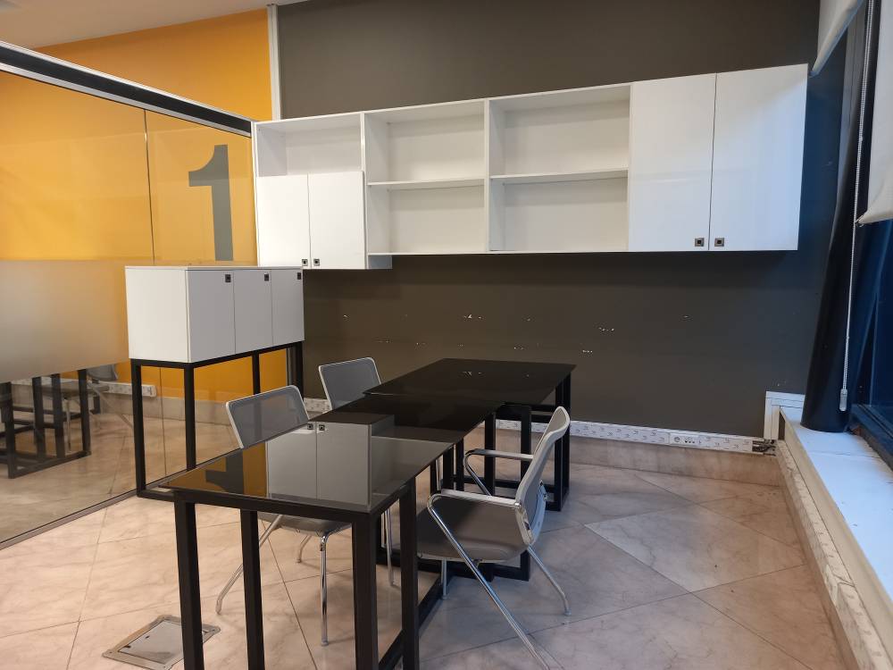 VIP ROOM 2