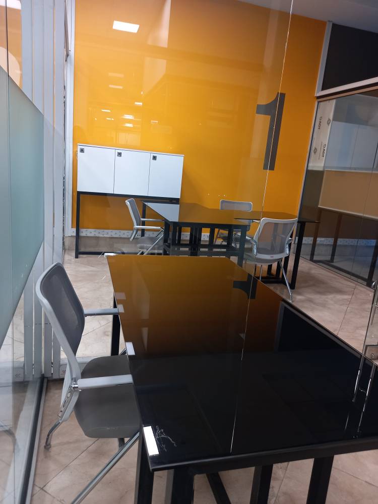 TRADE ROOM 1