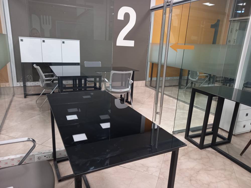TRADE ROOM 2
