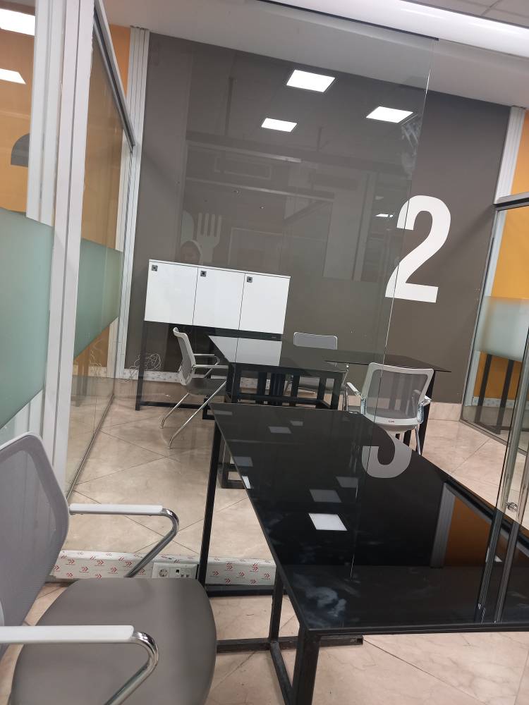 TRADE ROOM 2