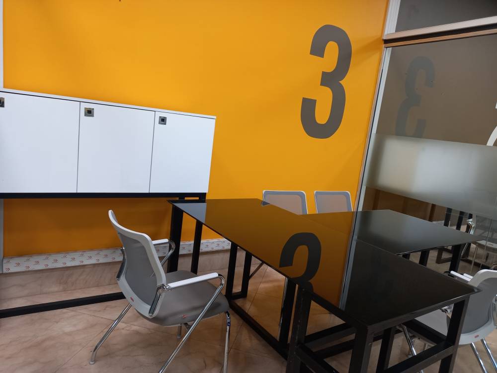 TRADE ROOM 3